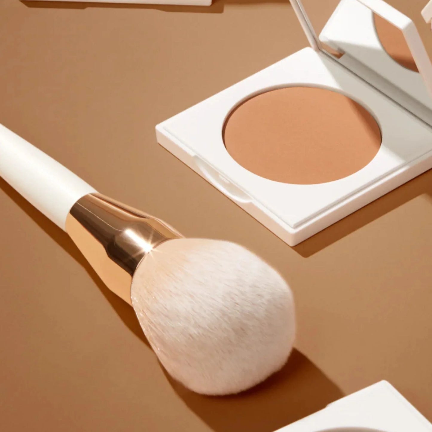 NUDA Bronzing Powder Brush